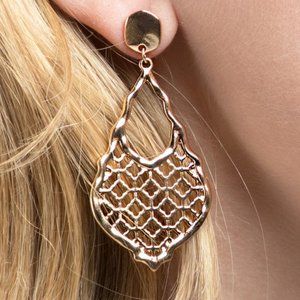 Lattice textured metal filter tear drop earrings